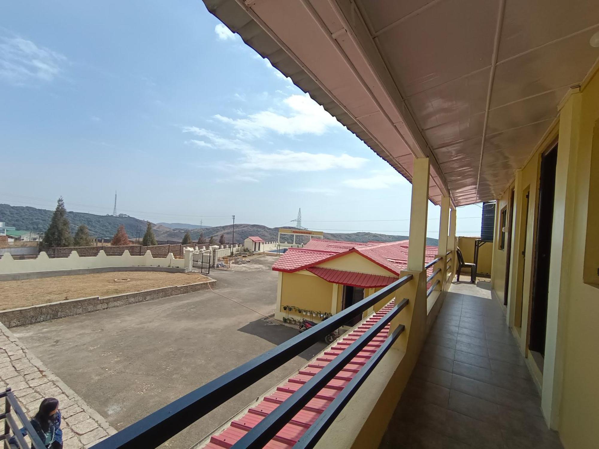 Serene Resort Cherrapunji Exterior photo
